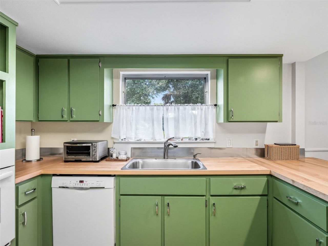 513 Ball Street, New Smyrna Beach, FL 32168 Photo