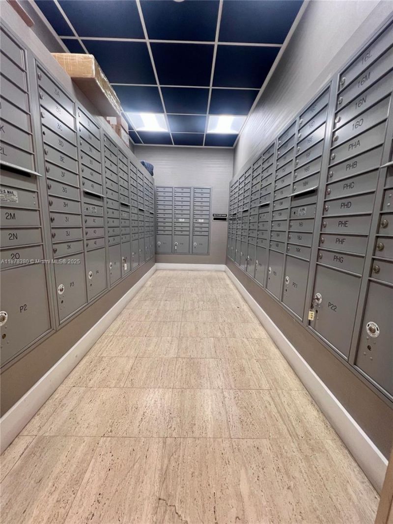 1865 79th St Cswy, Unit 15G, North Bay Village, FL 33141 Photo