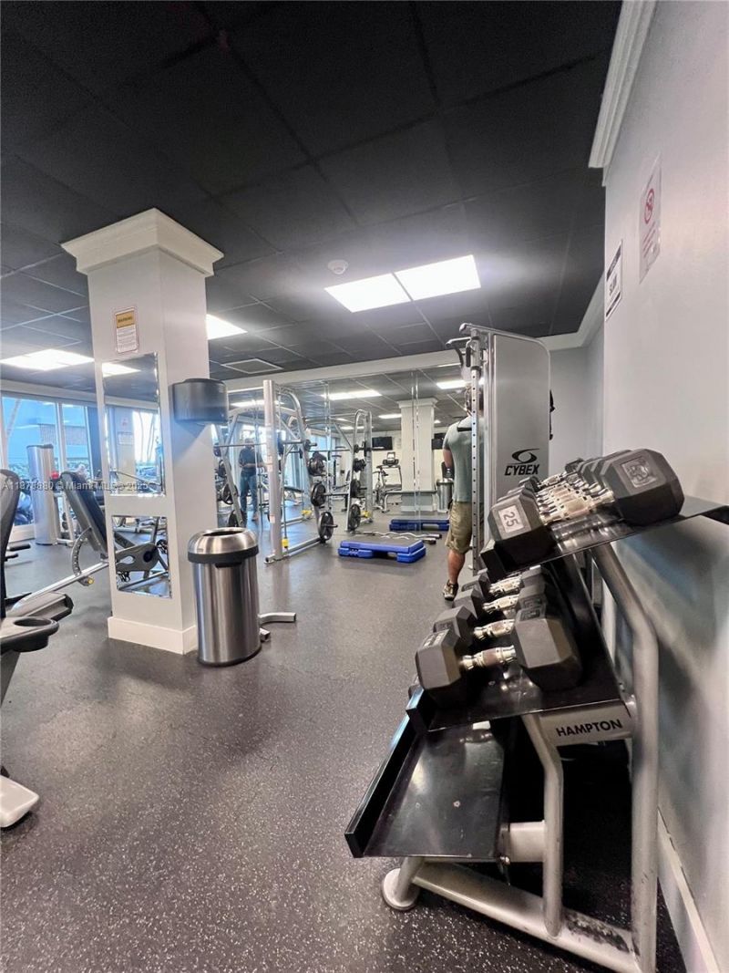 1865 79th St Cswy, Unit 15G, North Bay Village, FL 33141 Photo