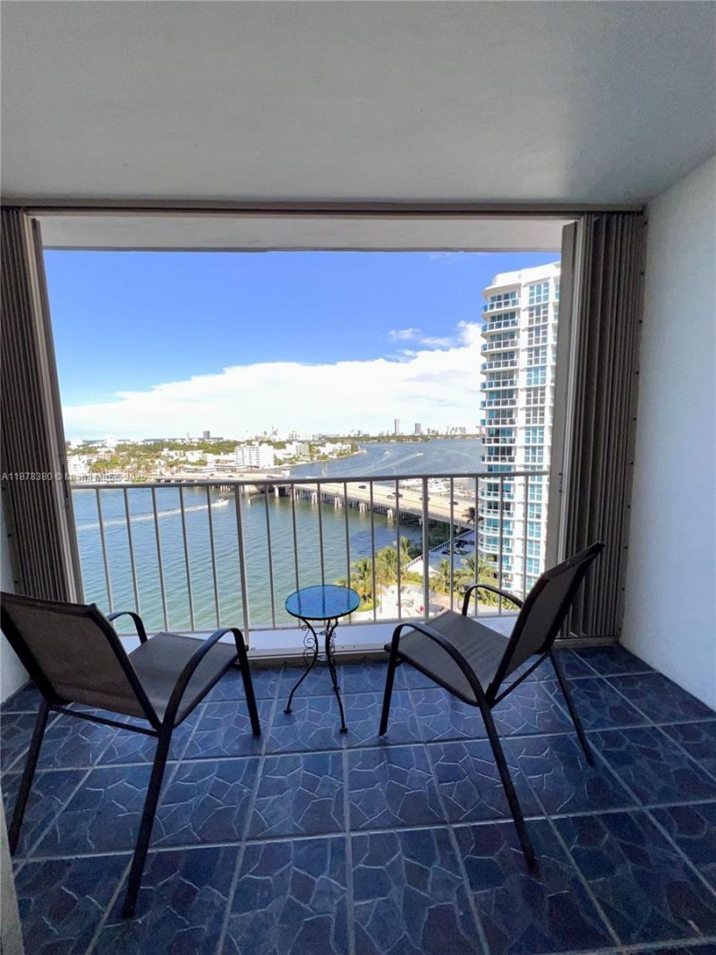 1865 79th St Cswy, Unit 15G, North Bay Village, FL 33141 Photo