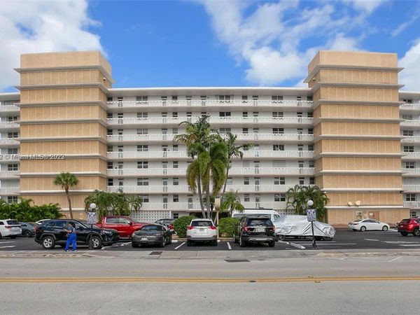 410 Golden Isles Dr, Unit 202, Hallandale Beach, FL 33009