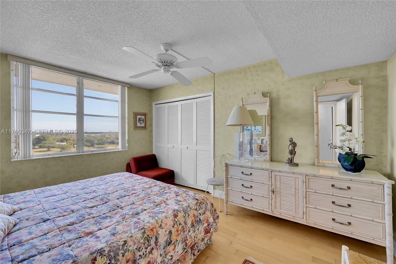 2681 S Course Dr, Unit 912, Pompano Beach, FL 33069 Photo