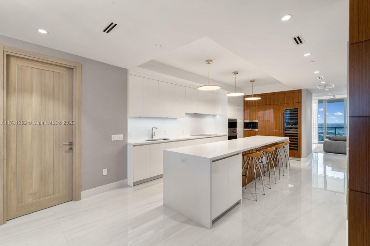 9705 Collins Ave, Unit 2604N, Bal Harbour, FL 33154 Photo