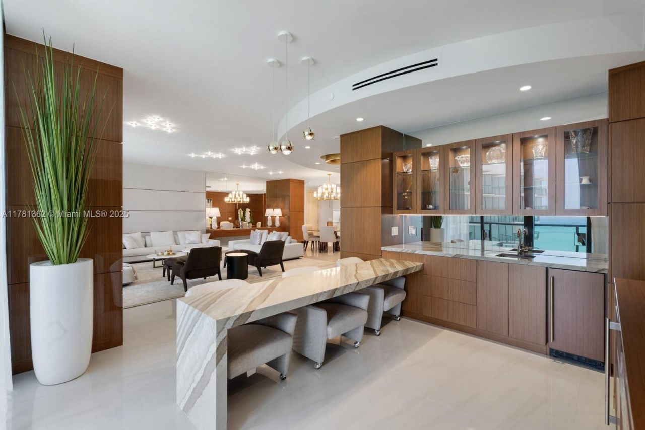 9705 Collins Ave, Unit 2604N, Bal Harbour, FL 33154 Photo