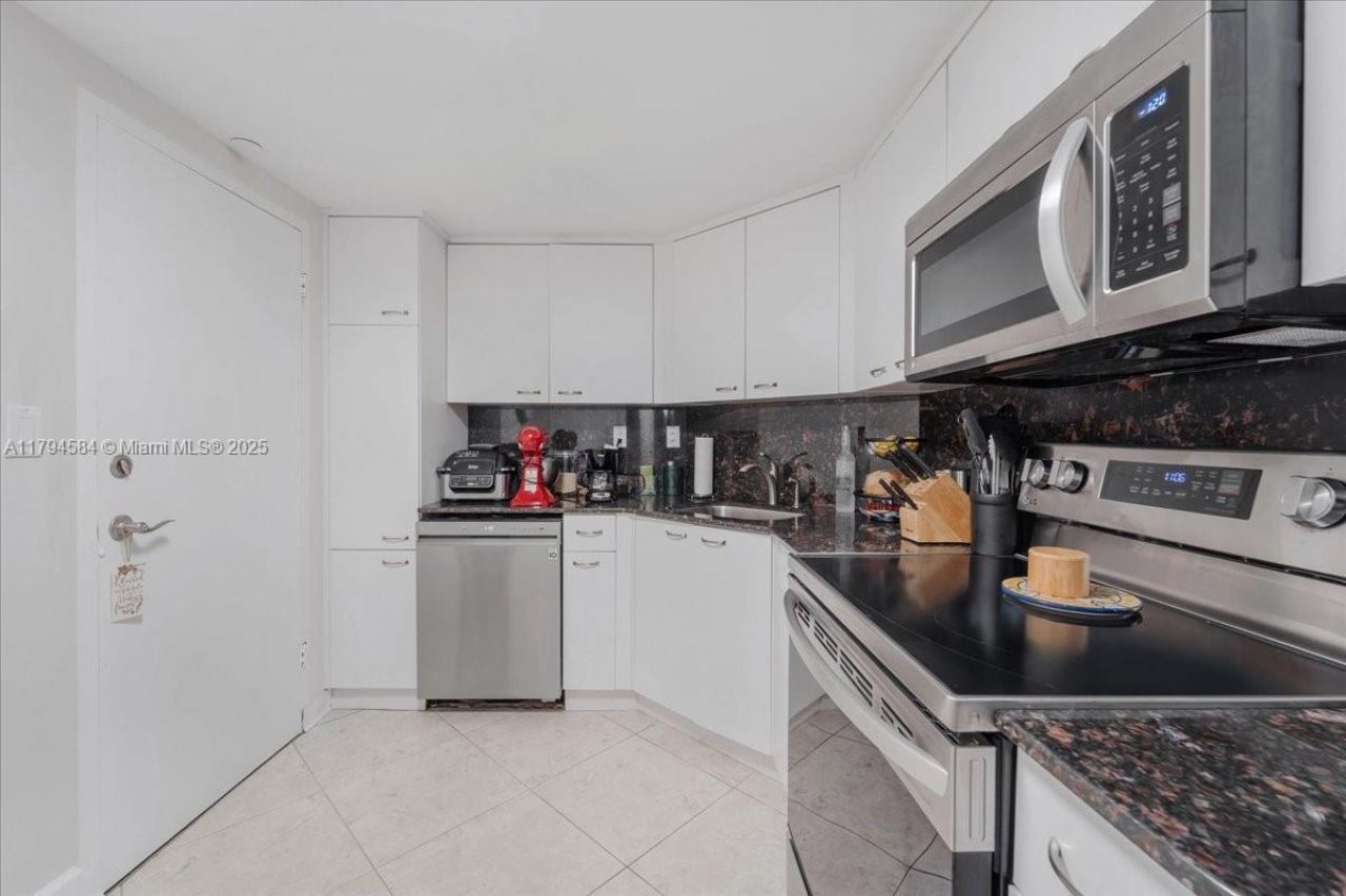 2100 S Ocean Dr, Unit 10E, Fort Lauderdale, FL 33316 Photo