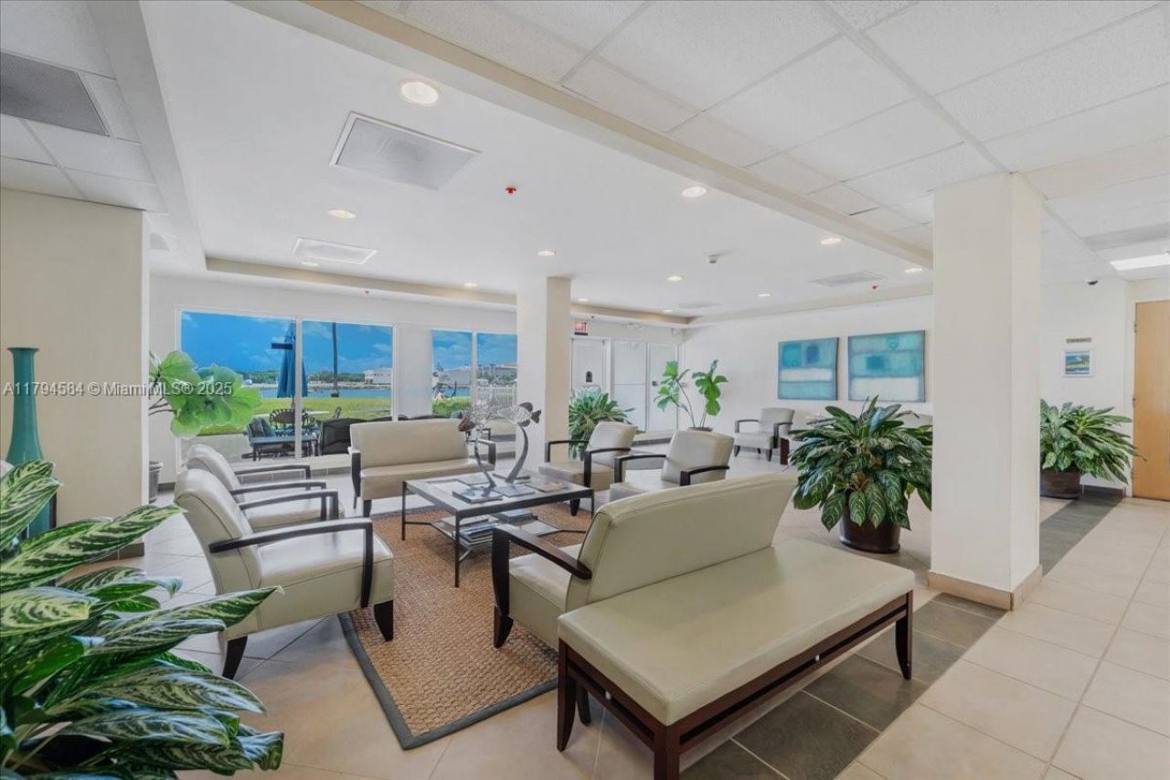 2100 S Ocean Dr, Unit 10E, Fort Lauderdale, FL 33316 Photo