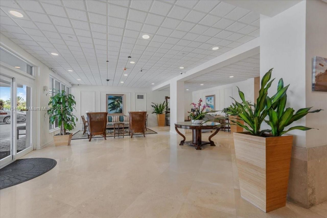 2100 S Ocean Dr, Unit 10E, Fort Lauderdale, FL 33316 Photo