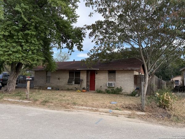 132 Wheeler, Stockdale, TX 78160