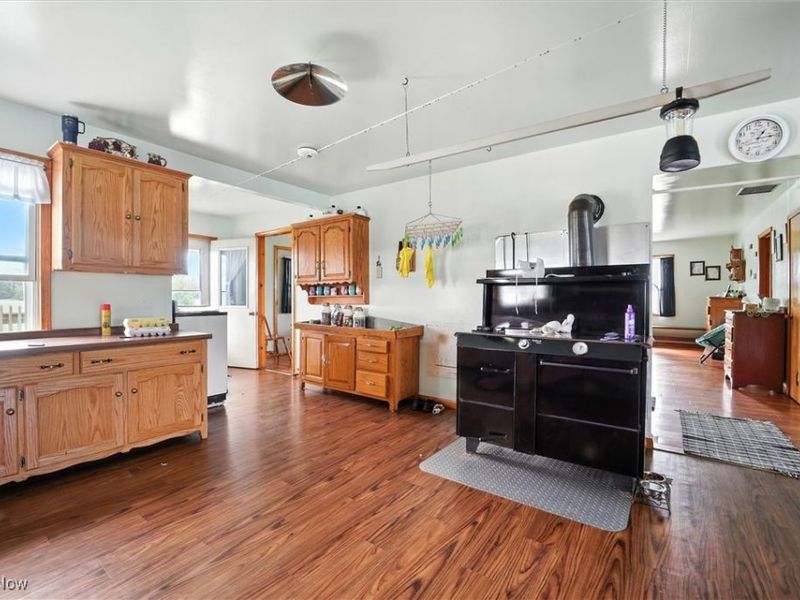 2393 Stanhope Kelloggsville Road, Dorset, OH 44032 Photo 29