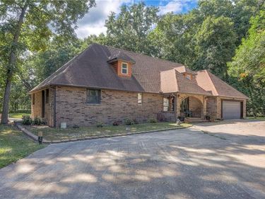 29200 S Walker Road, Harrisonville, MO 64701