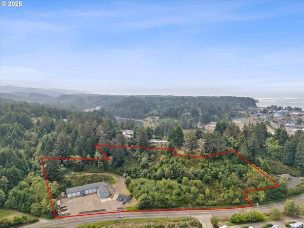 855 NE ALSEA HWY, Alsea, OR 97324