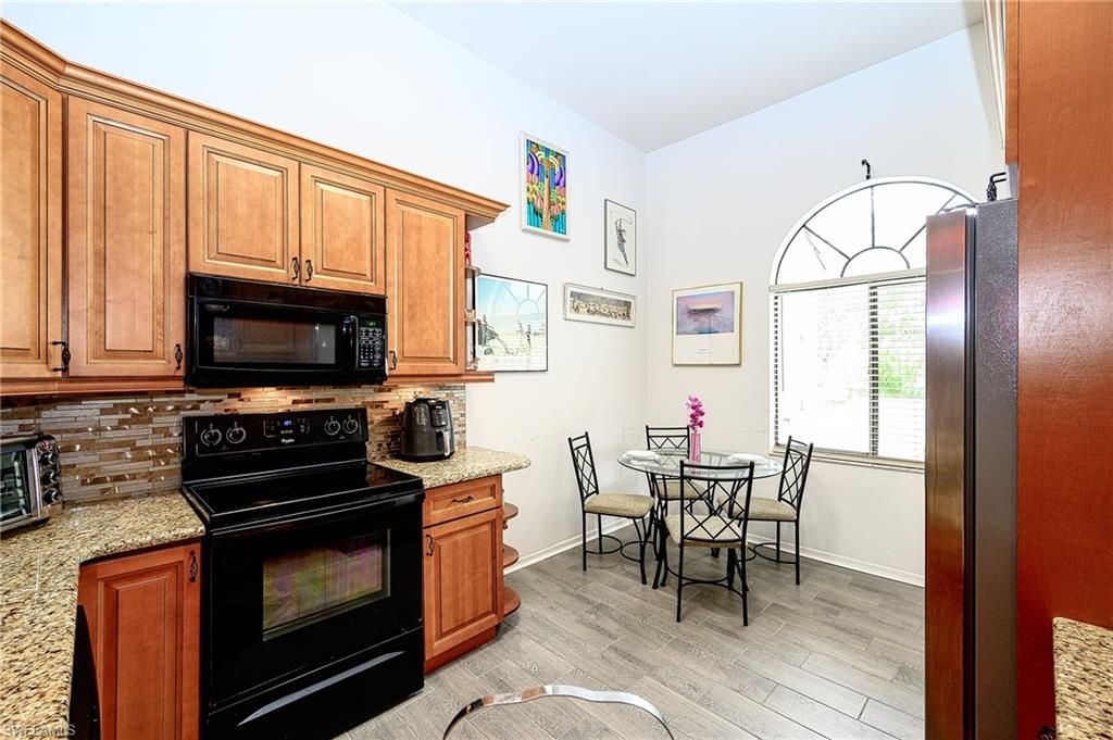 559 Beachwalk Cir, Unit U204, Naples, FL 34108 Photo