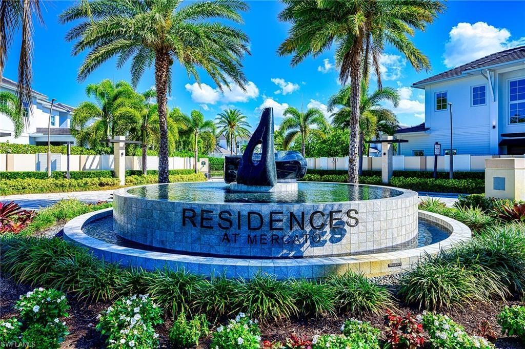 559 Beachwalk Cir, Unit U204, Naples, FL 34108 Photo