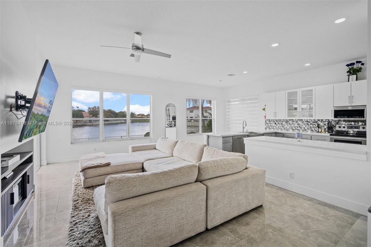 13398 SW 28th St, Miramar, FL 33027 Photo