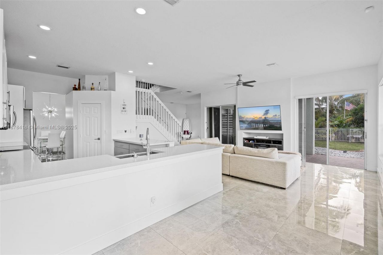 13398 SW 28th St, Miramar, FL 33027 Photo