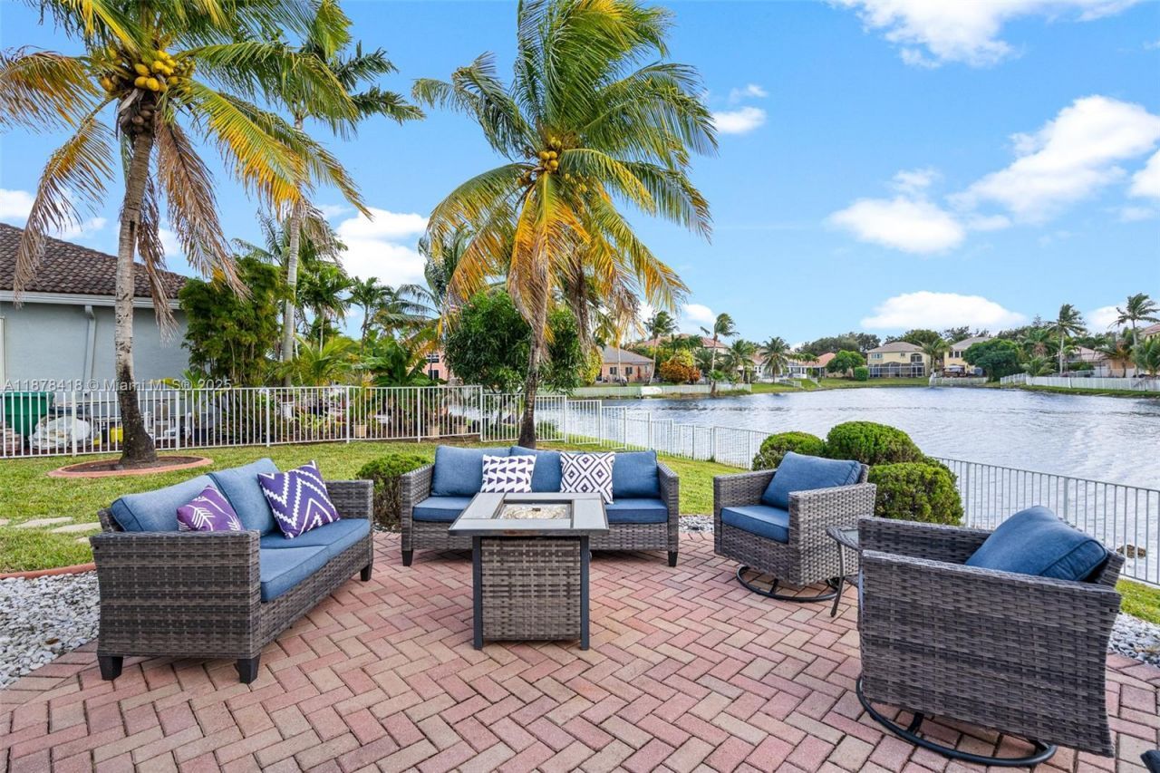 13398 SW 28th St, Miramar, FL 33027 Photo