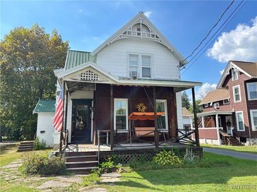 19 Walnut St, Attica, NY 14011