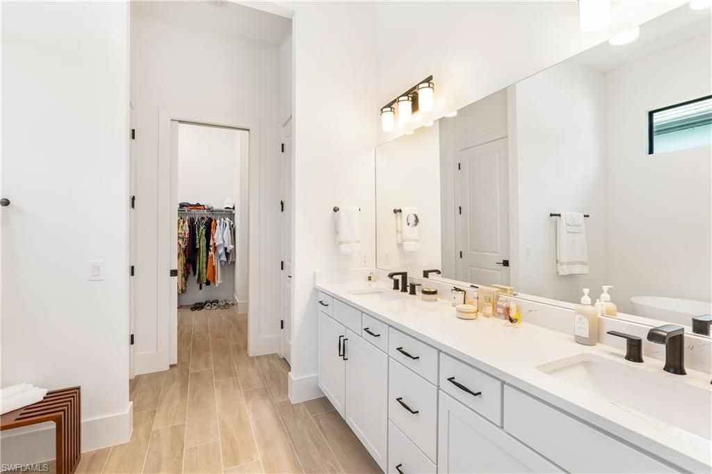 9584 Caymas Ter, Naples, FL 34114 Photo