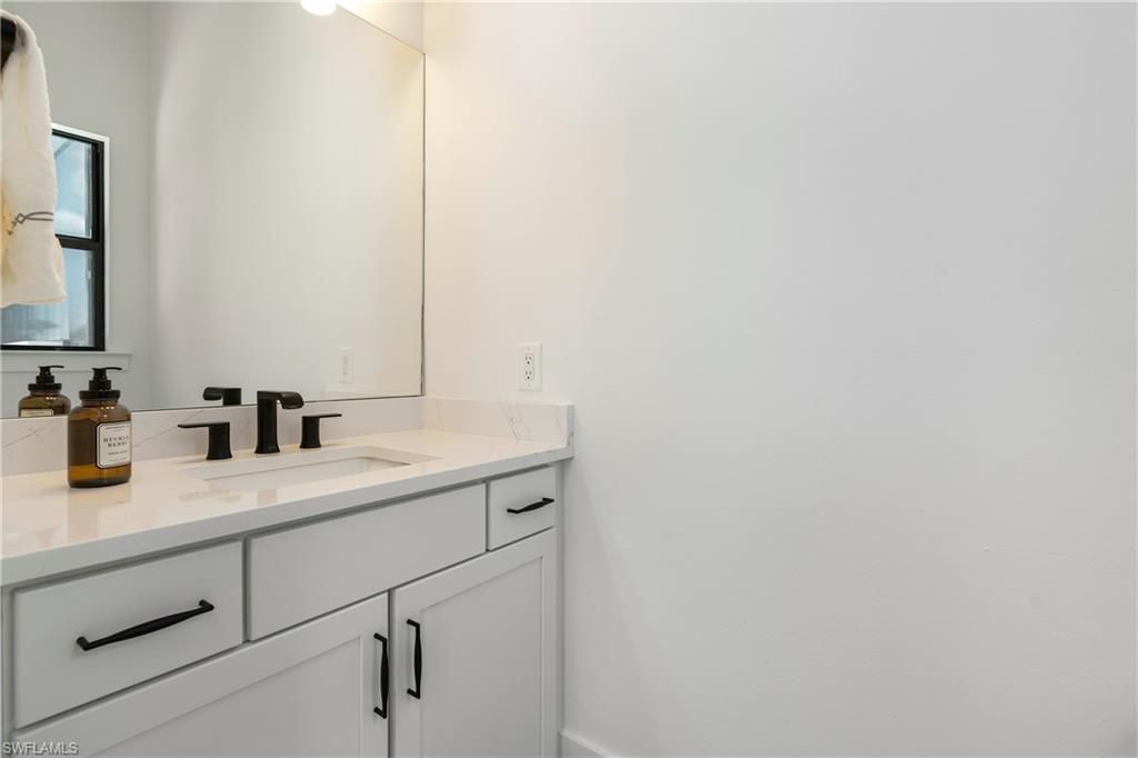 9584 Caymas Ter, Naples, FL 34114 Photo
