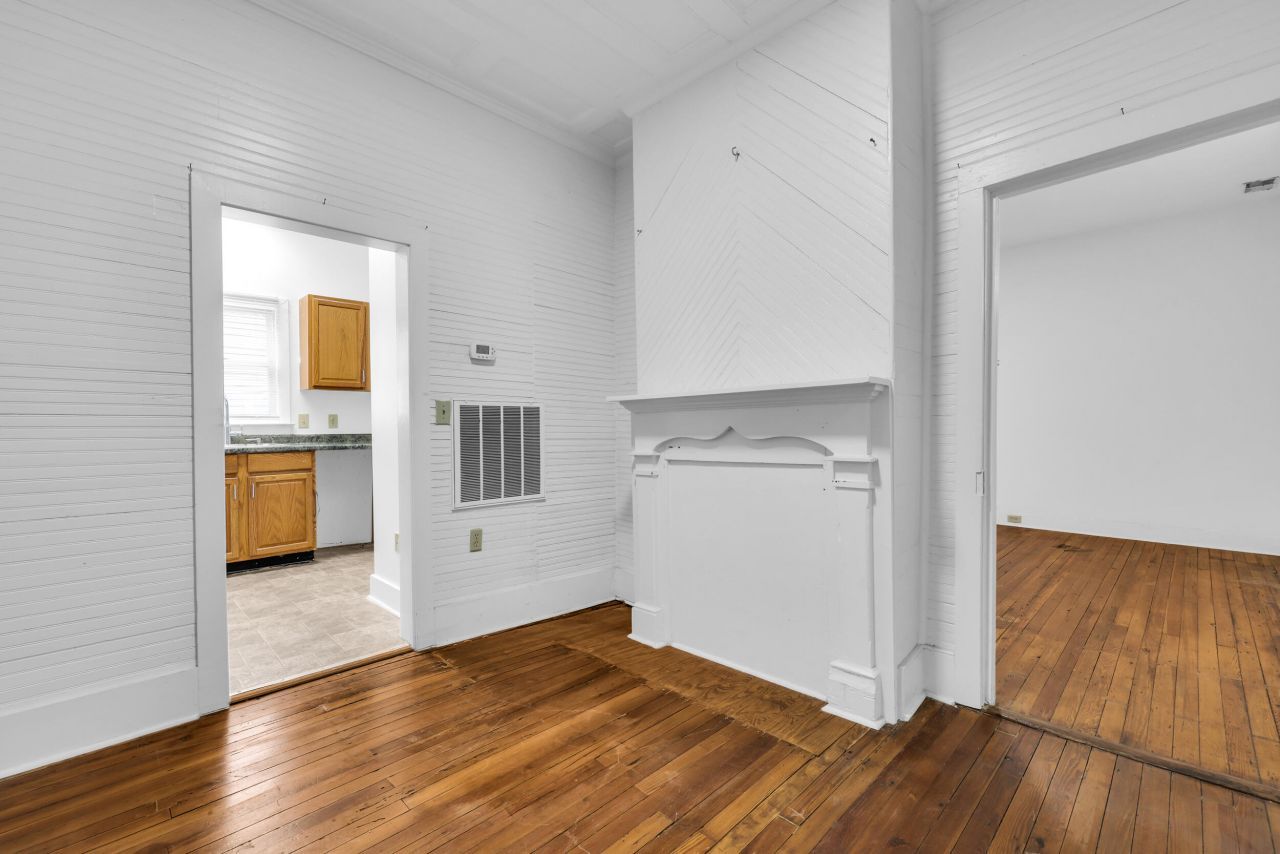 66 1/2 Lee Street Photo 13