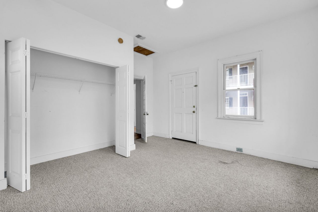 66 1/2 Lee Street Photo 19