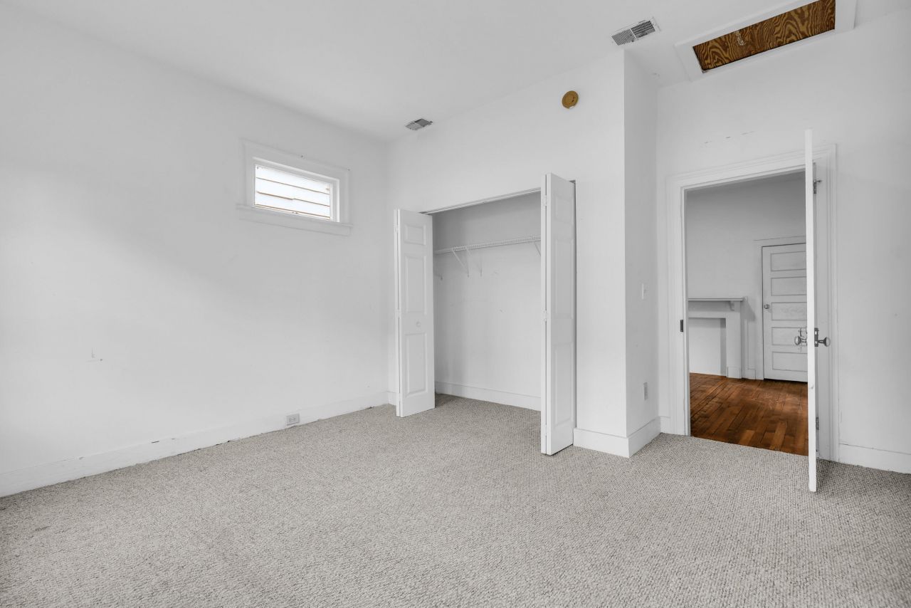 66 1/2 Lee Street Photo 20