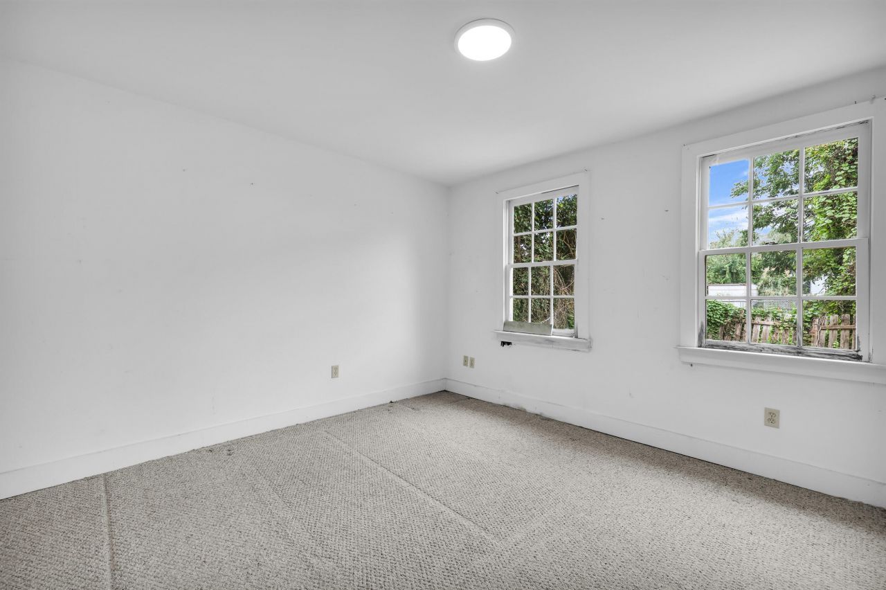 66 1/2 Lee Street Photo 21