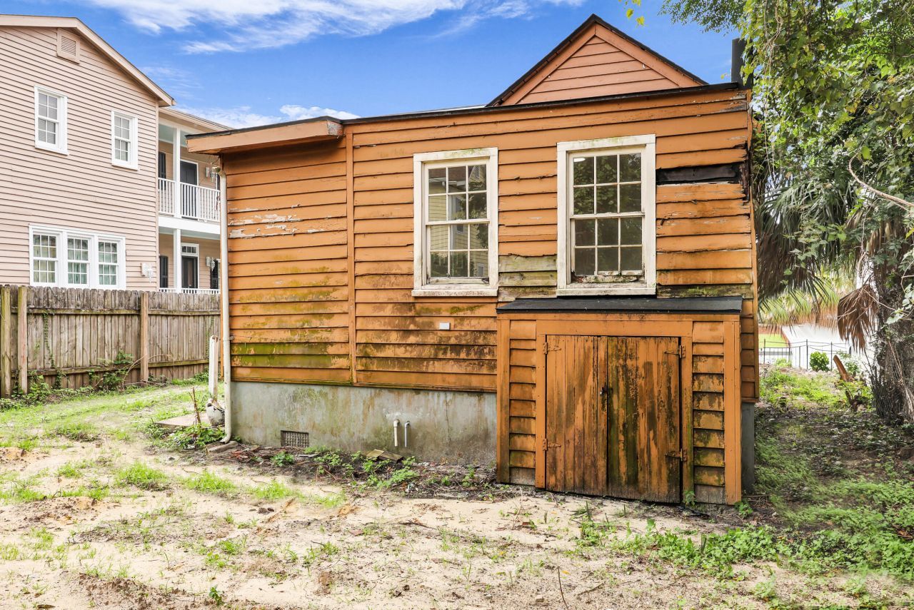 66 1/2 Lee Street Photo 29