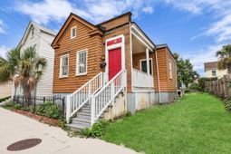 66 1/2 Lee Street photo 4