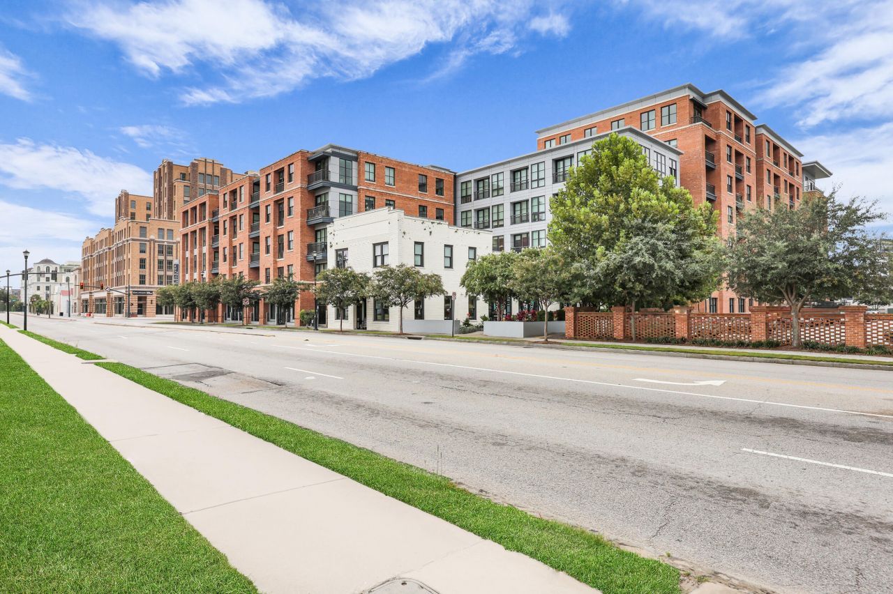 66 1/2 Lee Street Photo 30