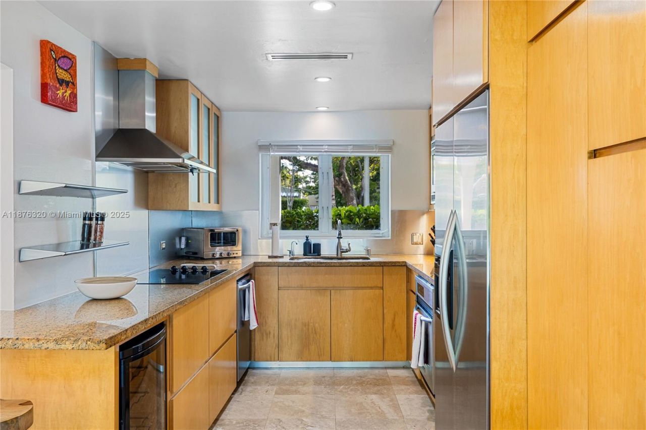 11403 NE 8th Ave, Biscayne Park, FL 33161 Photo