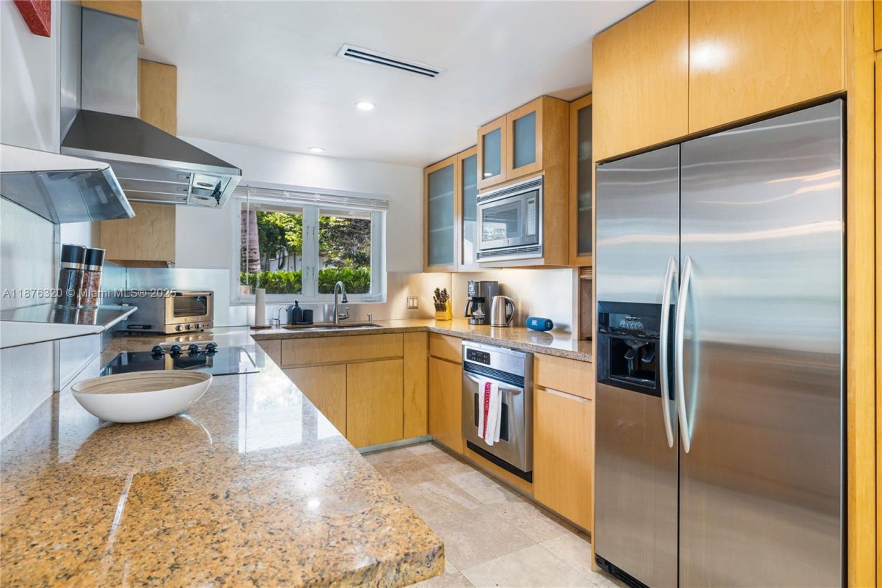 11403 NE 8th Ave, Biscayne Park, FL 33161 Photo