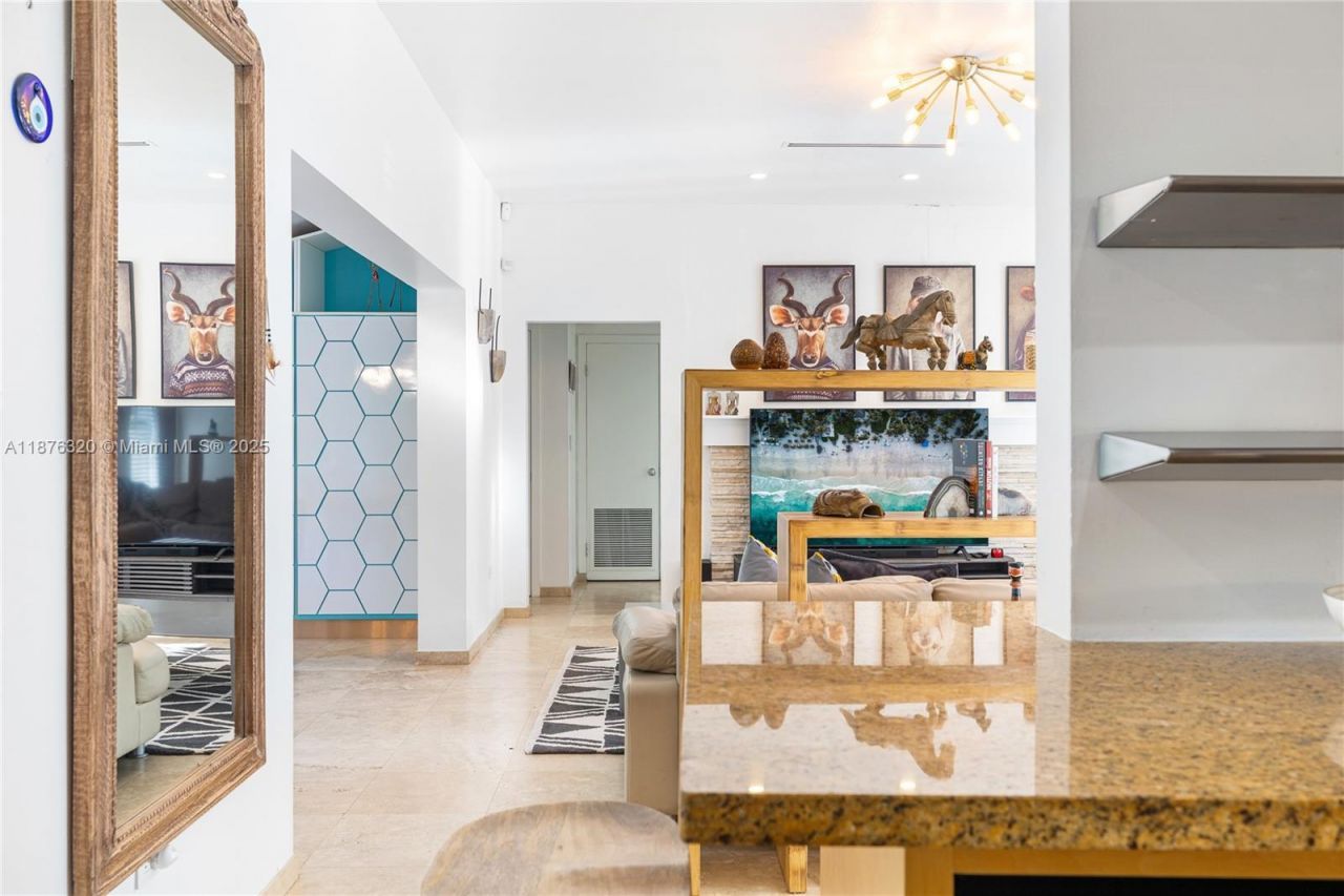 11403 NE 8th Ave, Biscayne Park, FL 33161 Photo