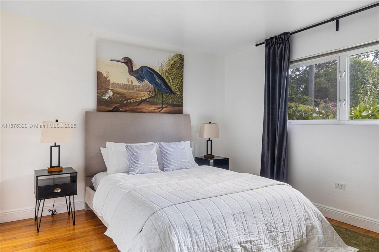 11403 NE 8th Ave, Biscayne Park, FL 33161 Photo