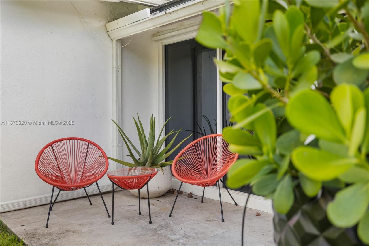 11403 NE 8th Ave, Biscayne Park, FL 33161 Photo