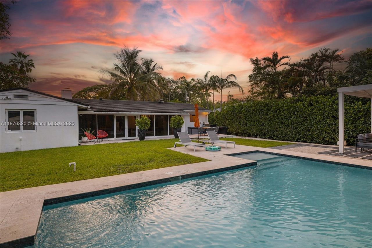 11403 NE 8th Ave, Biscayne Park, FL 33161 Photo