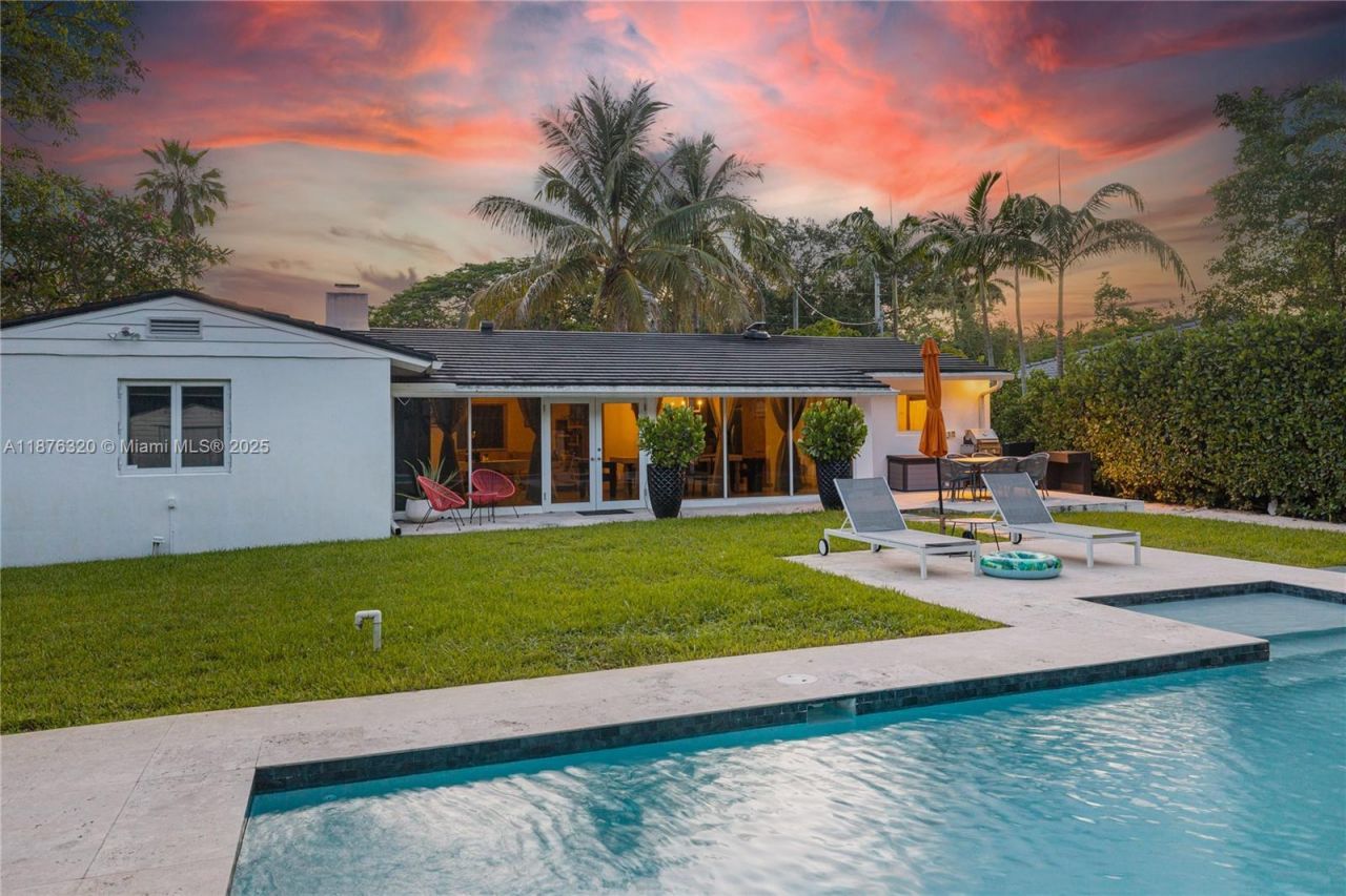 11403 NE 8th Ave, Biscayne Park, FL 33161 Photo