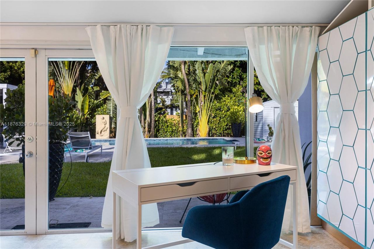 11403 NE 8th Ave, Biscayne Park, FL 33161 Photo