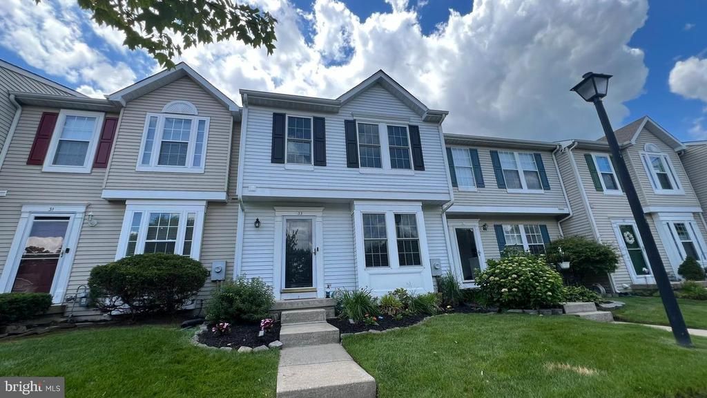 33 Pinehurst Court, Blackwood, NJ 08012 Main Photo