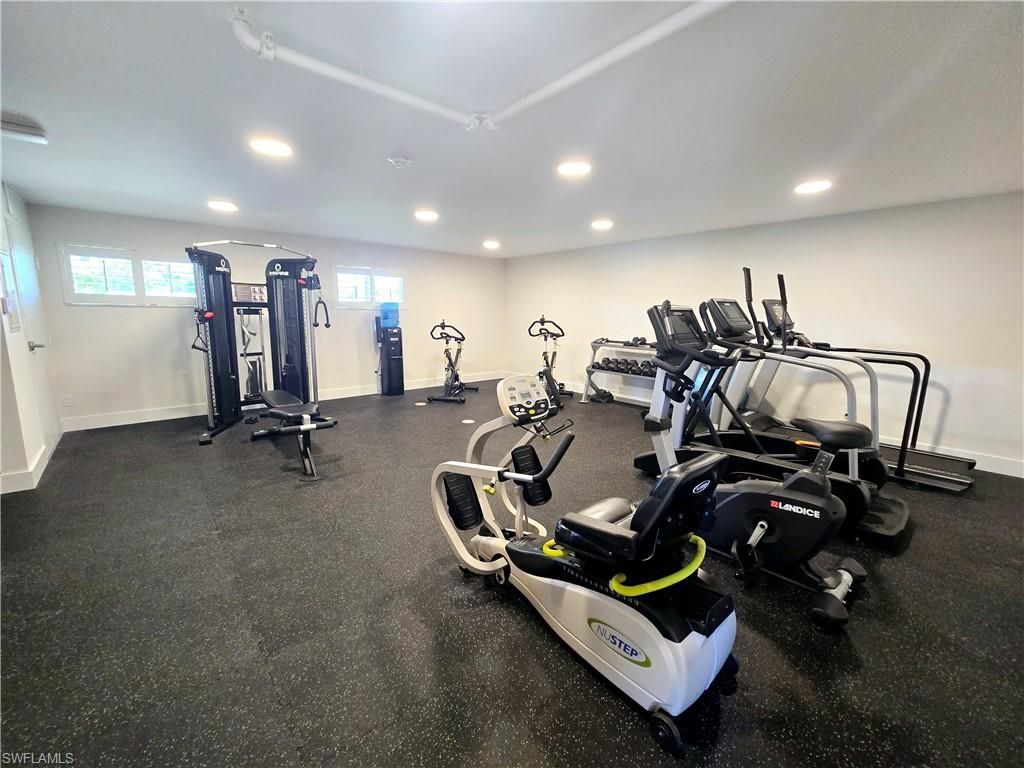 3410 Gulf Shore Blvd N, Unit 605, Naples, FL 34103 Photo