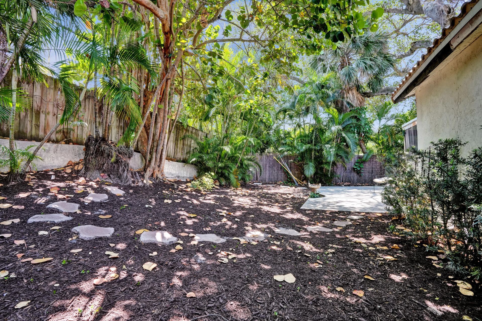 894 Camino Gardens Lane, Boca Raton, FL 33432 Photo