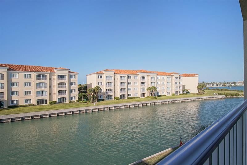 19 Harbour Isle Dr W, Unit 306, Hutchinson Island, FL 34949 Photo