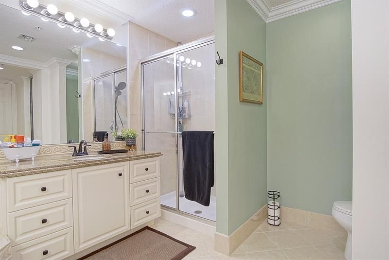 19 Harbour Isle Dr W, Unit 306, Hutchinson Island, FL 34949 Photo