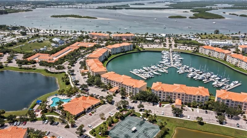 19 Harbour Isle Dr W, Unit 306, Hutchinson Island, FL 34949 Photo