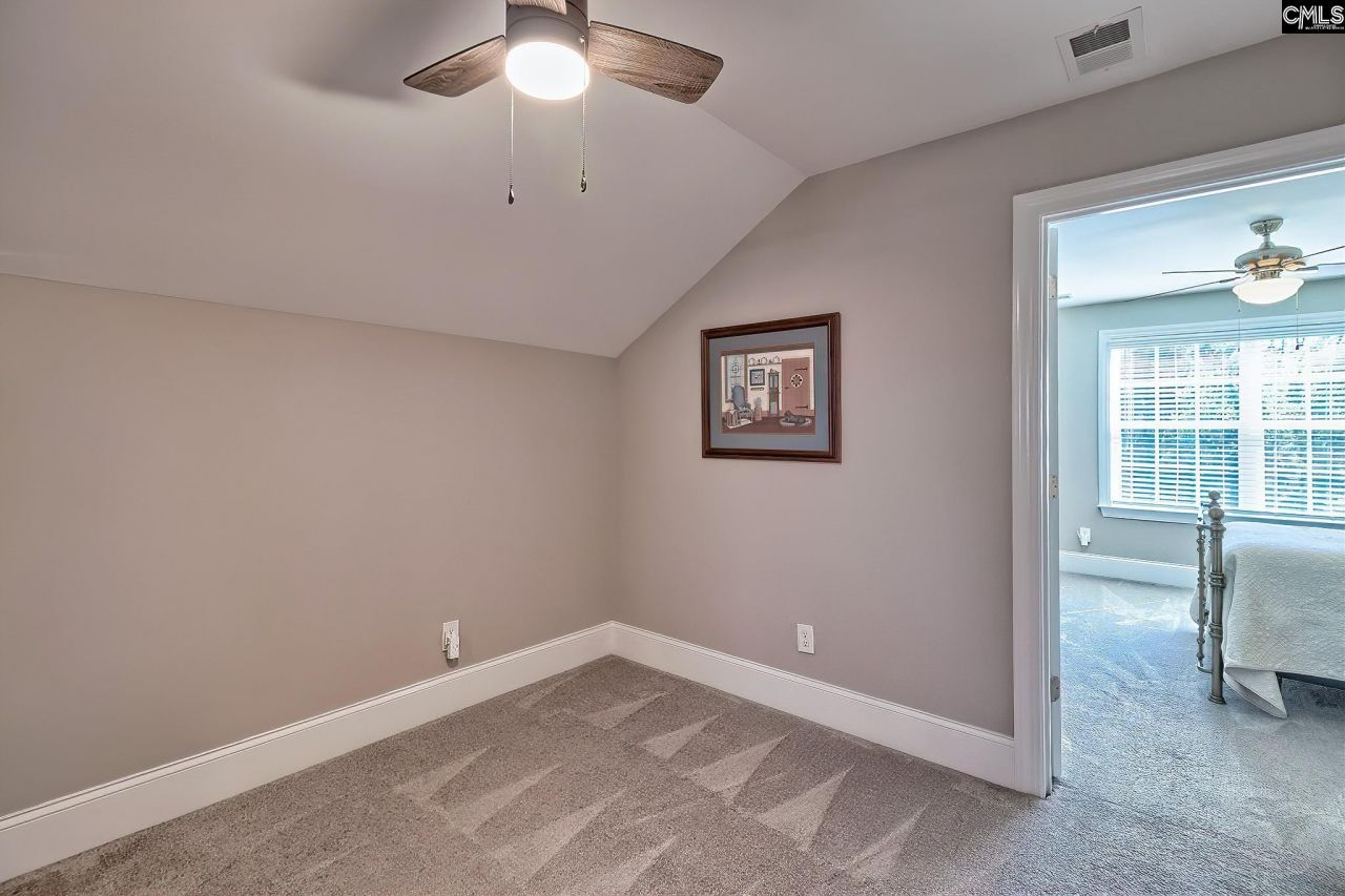 705 Ruskin Drive Photo 32