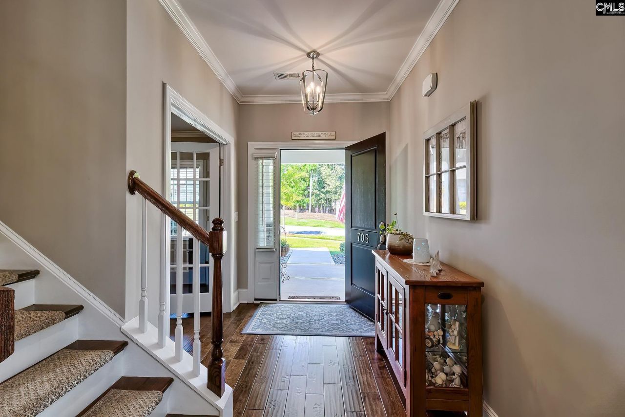 705 Ruskin Drive Photo 4