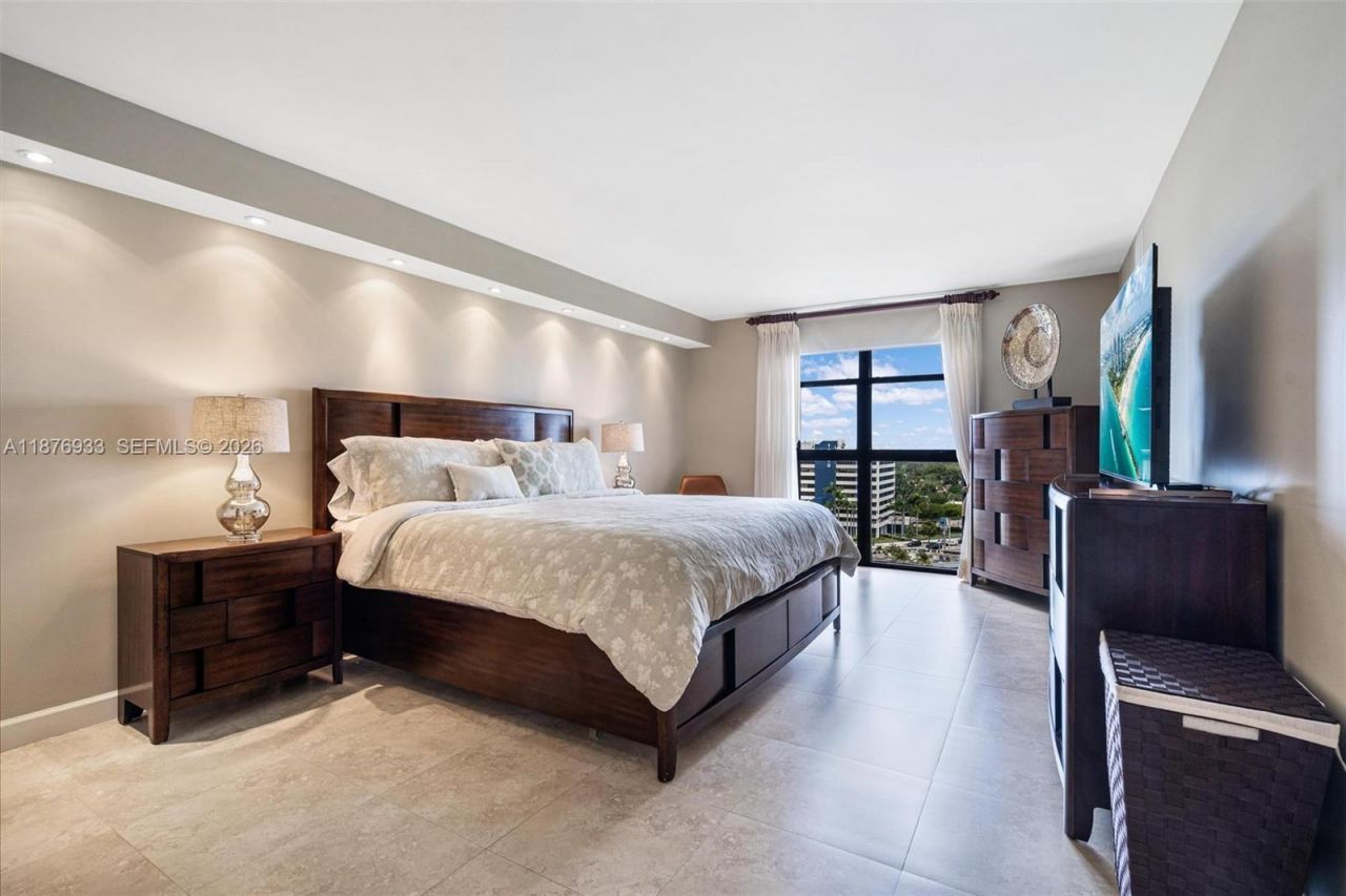 2000 Towerside Ter, Unit 1407, Miami, FL 33138 Photo