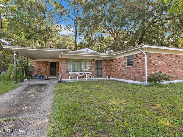 6765 GASPAR Circle E, Jacksonville, FL 32219