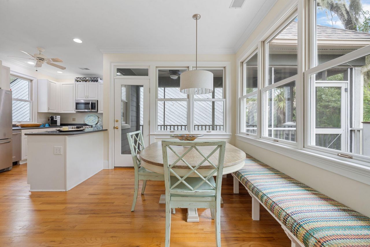 297 Saltmeadow Cove Photo 14