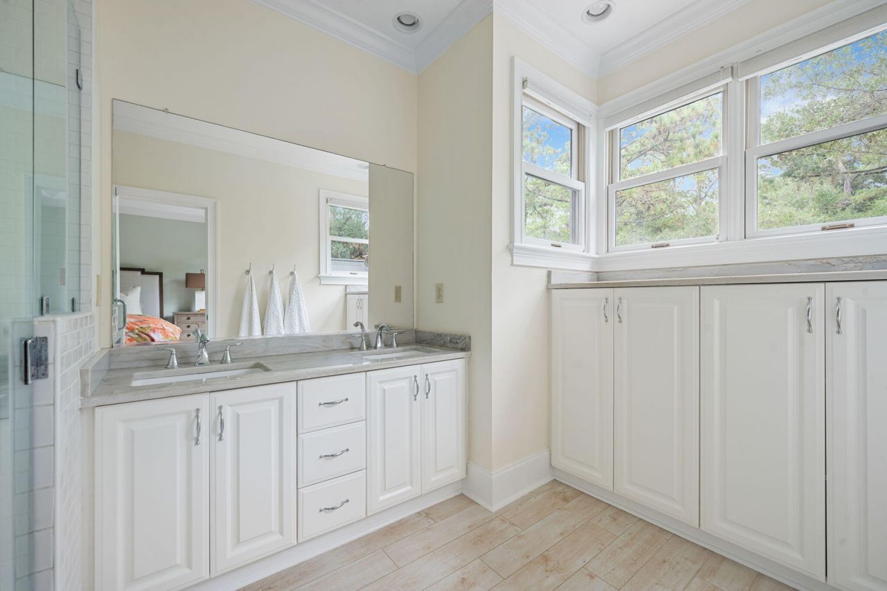 297 Saltmeadow Cove Photo 17